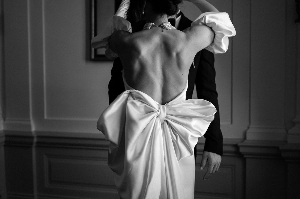 Kiss, wedding, love, dress, marriage, bride and groom by Anna Kuipers Fotografie