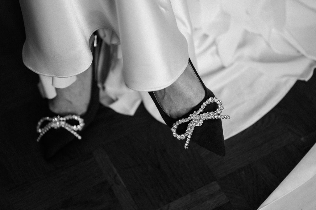 Kiss, wedding, love, dress, marriage, bride and groom by Anna Kuipers Fotografie