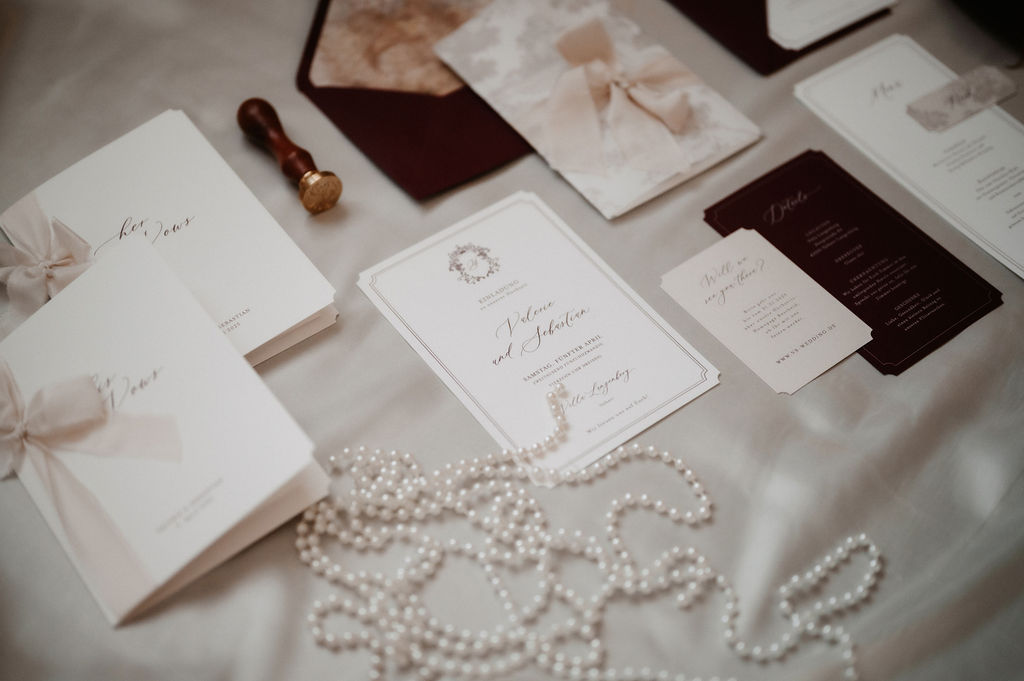 Kiss, wedding, love, dress, marriage, bride and groom by Anna Kuipers Fotografie