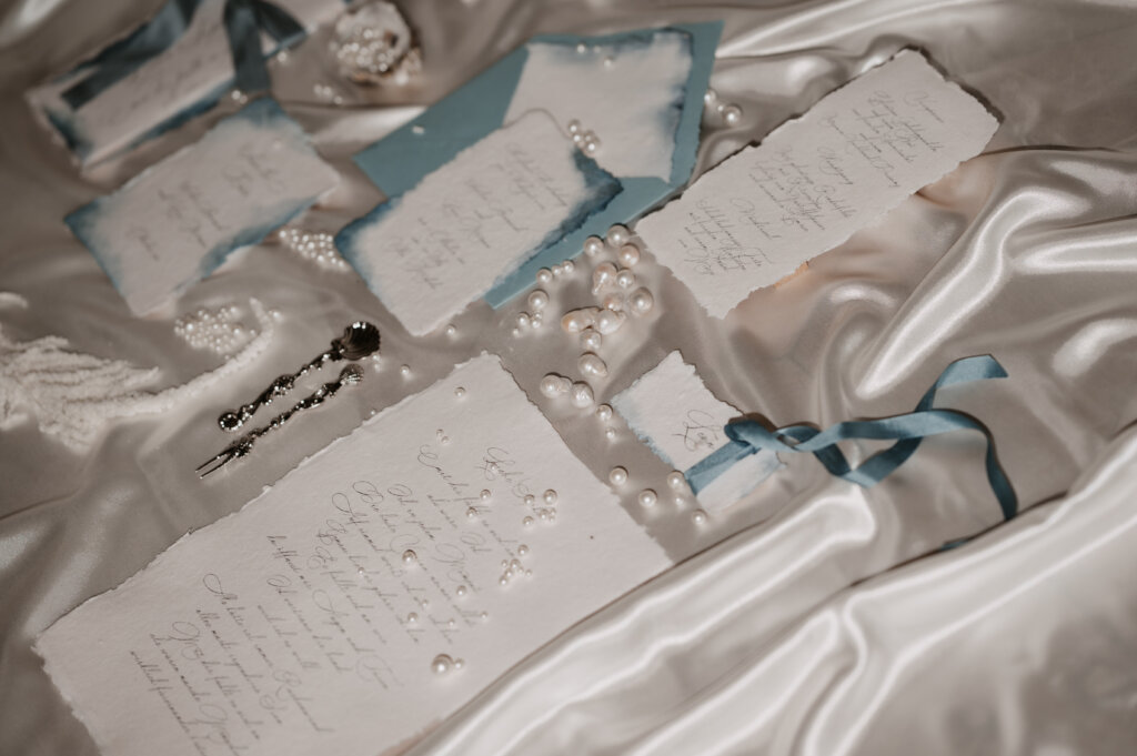Kiss, wedding, love, dress, marriage, bride and groom by Anna Kuipers Fotografie