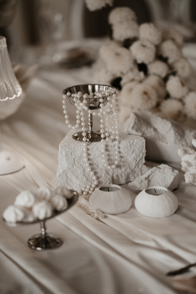 Kiss, wedding, love, dress, marriage, bride and groom by Anna Kuipers Fotografie